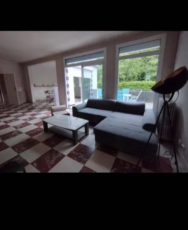 Appartement 6 pièces 150 m²