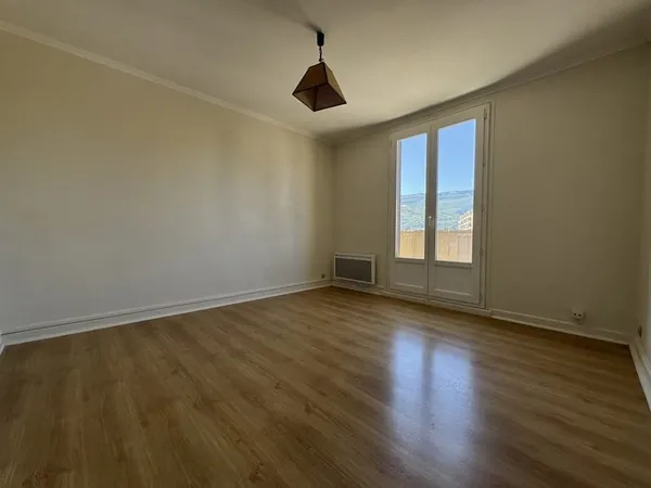 Appartement T3 - 57,20m2 + cave + balcon