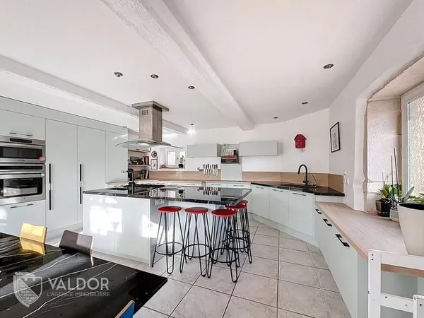 Maison 6 pièces 189 m²