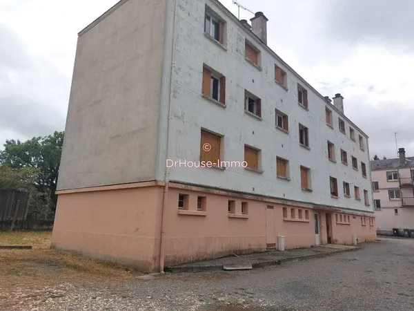Opportunité investisseur Immeuble 12 T2 à Châteauroux