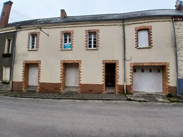 A découvrir Maison 6 pièces centre bourg Juigné des Moutiers