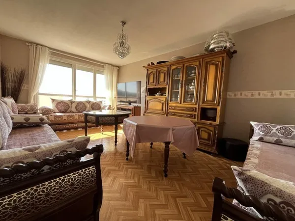 Appartement type 5 tres lumineux