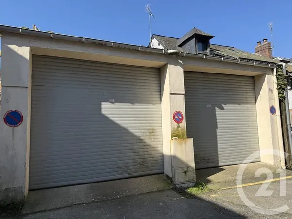 Parking 150 m²