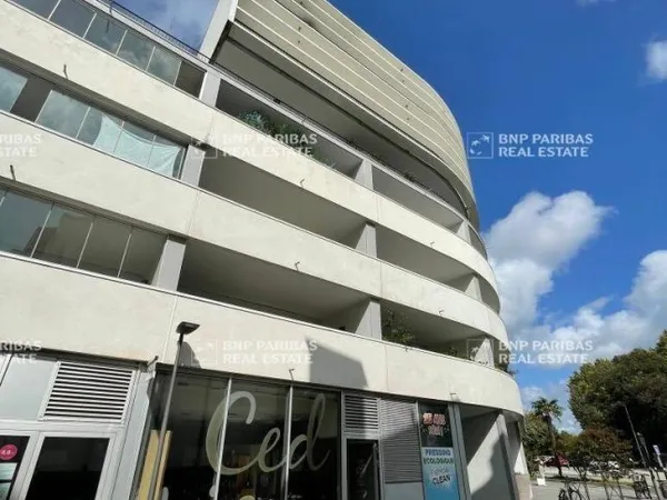 Local commercial 82 m²