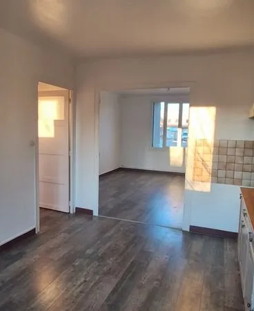 167000 . 1637 /m². Maison 5 pièces 102 m² - Arnage