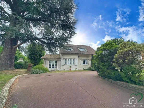 Maison 7 pièces 150 m²