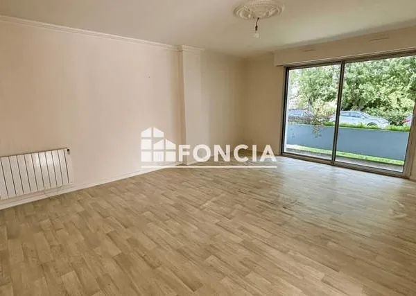 EN PLEIN SECTEUR DES FACULTES GIBAUDERIE, IDEAL POUR COLOCATION OU RESIDENCE PRINCIPALE