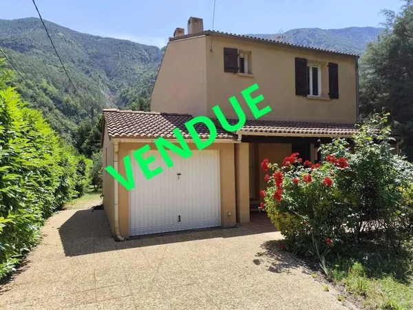 Villa 4 P.  110 m²  - Piscine - Garage