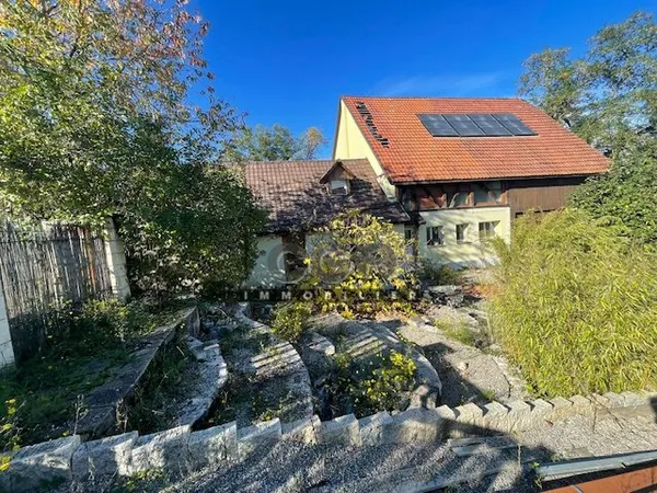 Maison 6 pièces 180 m²