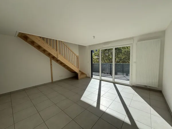 T4 Duplex Neuf à Saint Pierre en Faucigny Centre-ville avec Vue Montagne