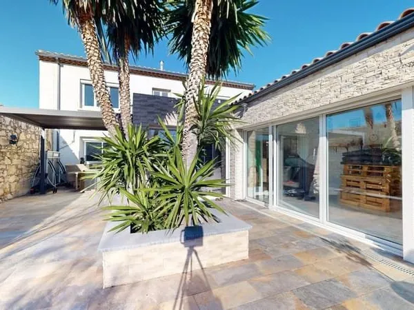Maison Sigean 8 pièce(s) 214 m2