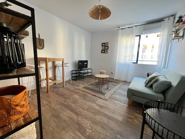 Studio meublé et climatisé Moufia -
