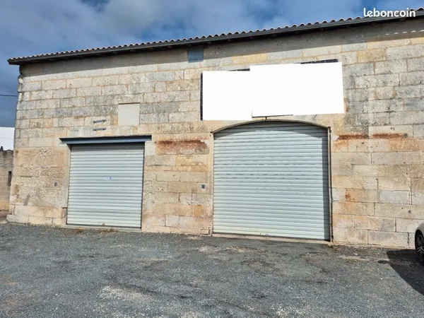 Local a louer 95 M2 à Saintes