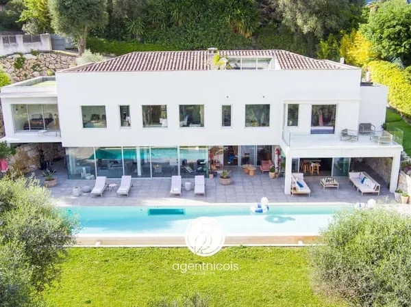 Villa 8 pièces 440 m²