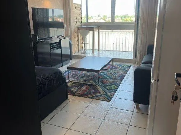Beau studio meublé 21m² avec balcon