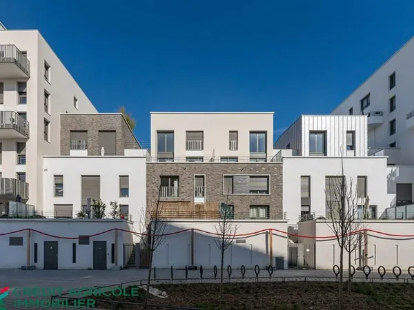 Appartement (proche de la gare) à Colombes 3 pièces en duplex de 63.5m² avec une place de parking en