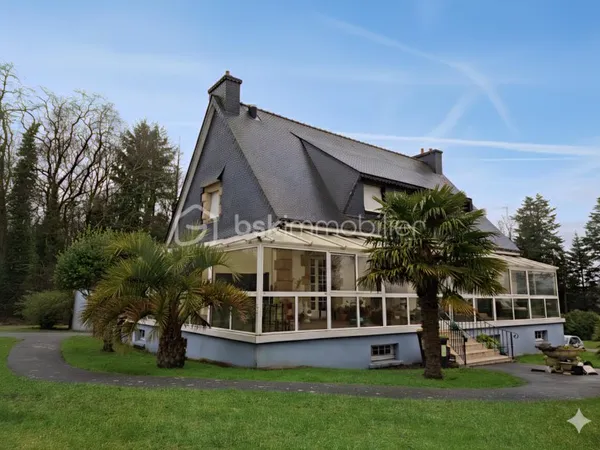 Maison 11 pièces 220 m²