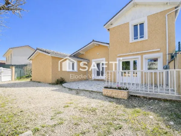 Maison individuelle avec terrasses et jardin - 94 m² - Proche centre