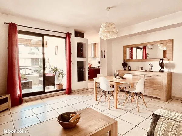 T4 87 m² - Carré d'or Saint-Denis - 3 ch - Parking - Résidence standing
