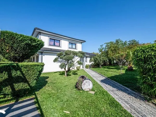 Maison 6 pièces 173 m²