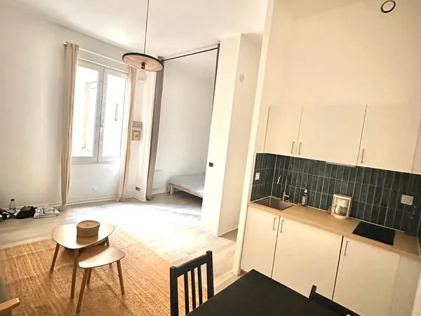 T1 bis de 32 m² - Chartrons - Refait à neuf, Calme, lumineux et emplacement idéal