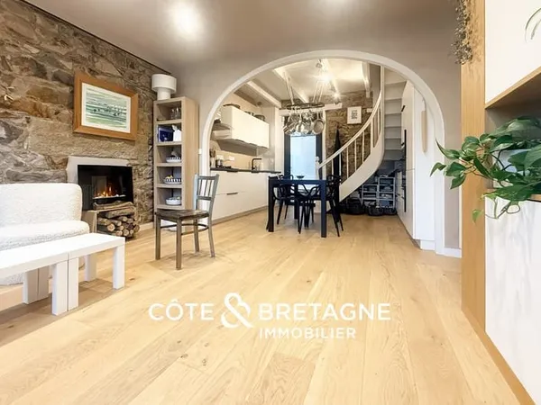 MAISON DE VILLE AU PORT DE PERROS-GUIREC | Réf : 202652