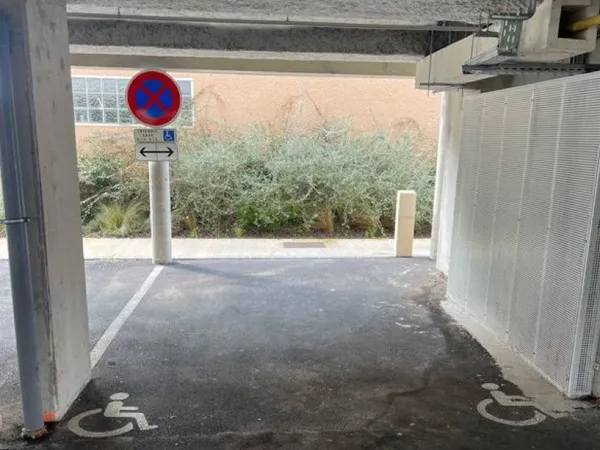 Place de parking Bruguières