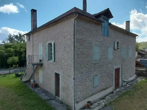 MAISON DE CARACTERE