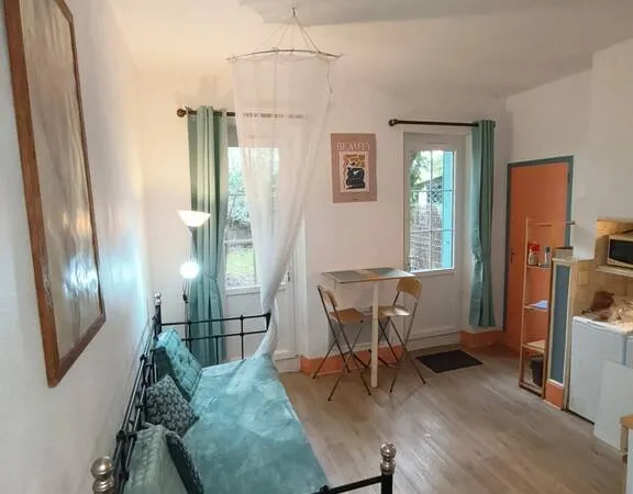 Studio 1 pièce 20 m²