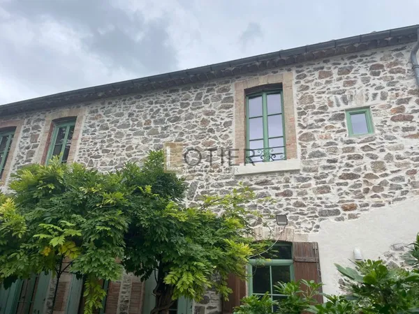 Maison de maître louée meublée