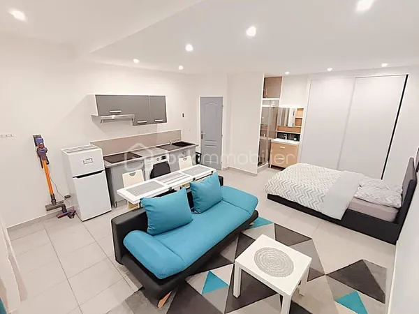 À VENDRE - APPARTEMENT T1 - 29,10 m² - FAIBLES CHARGES - CENTRE-VILLE D'OLLIOULES - 72 000 €