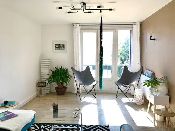 Propose chambre dans appartement en colocation