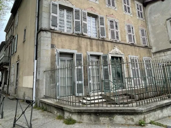 Immeuble 10 pièces 306 m²