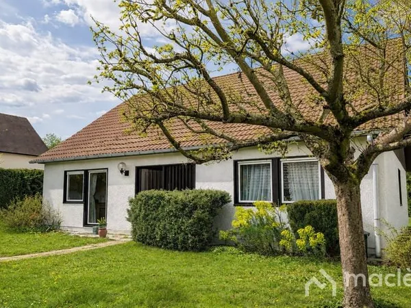 Maison familiale de 166 m2 sur terrain arboré de 983 m