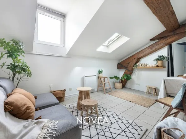 Studio lumineux de 24,90 m2 (18m2 carrez)