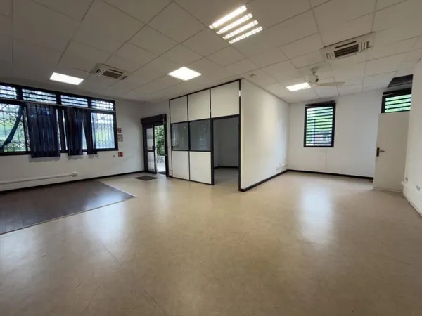 Bureaux 364 m² divisibles - TECHNOPOLE