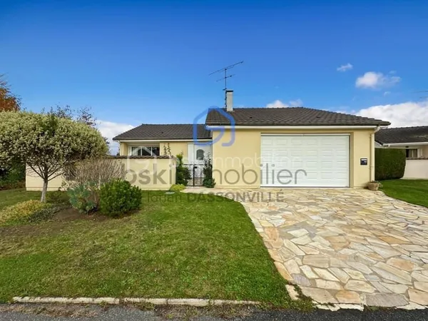 Maison PLAIN-PIED 120 m2 - 4 chambres - Terrain 586 m2 - Garage double