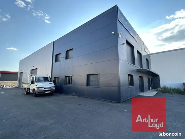 Local d'activité 570 m²