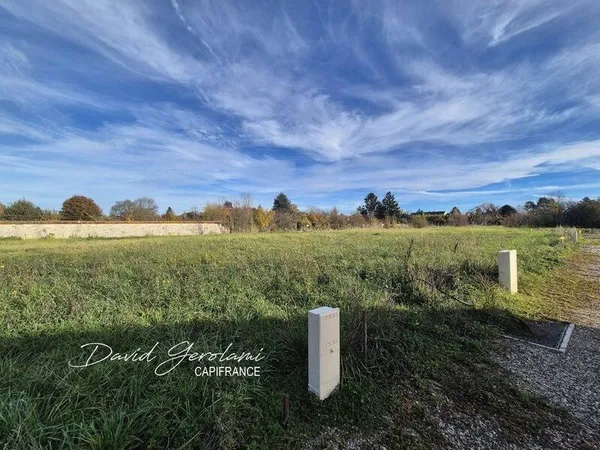 Terrain constructible 639 m²