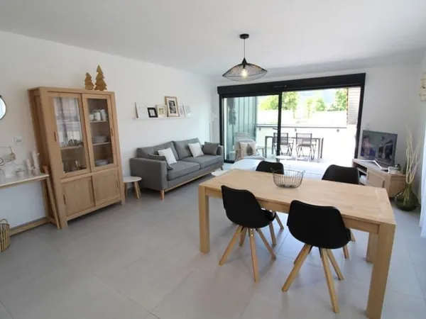 - Grand T3 75m2 avec 16m2 de terrasse