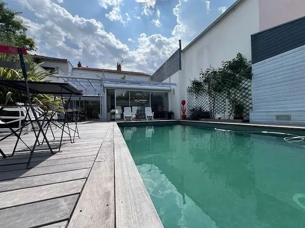 Maison 5 pièces 187 m²