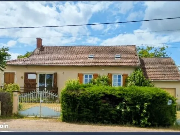 Maison de 150 m² à rafraîchir sur 1 777 m² de terrain