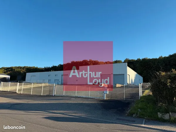 Bureaux, entrepôt 1400 m² ESTILLAC