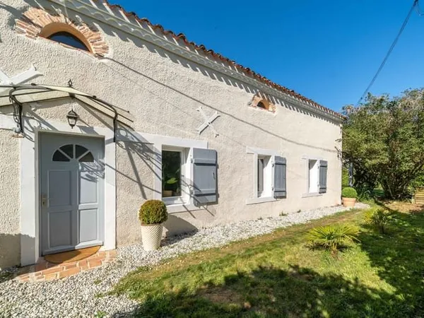 Maison 6 pièces 218 m²