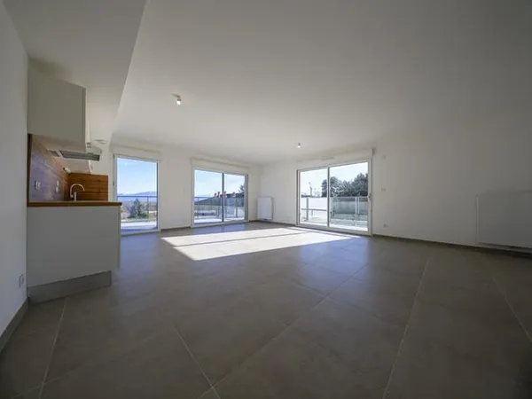 4 pièces au 3 ème étage avec extérieur