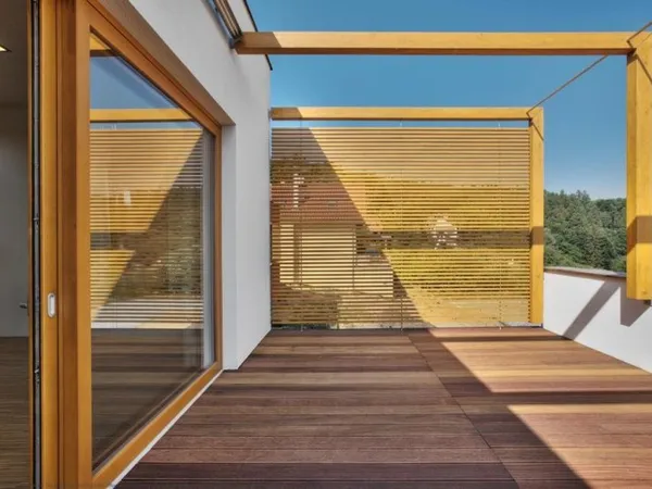 5 PIECES A NE PAS RATER AVEC 62M2 DE TERRASSE AU DERNIER ETAGE EXPOSITION PLEIN SUD