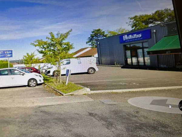 Local commercial 185 m²