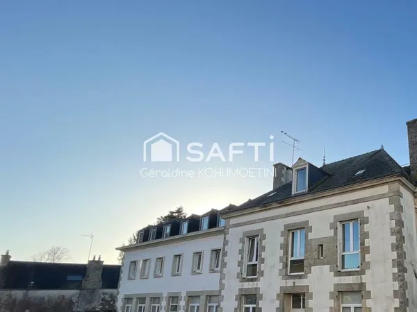 Immeuble d'une surface de 600 m2 environ