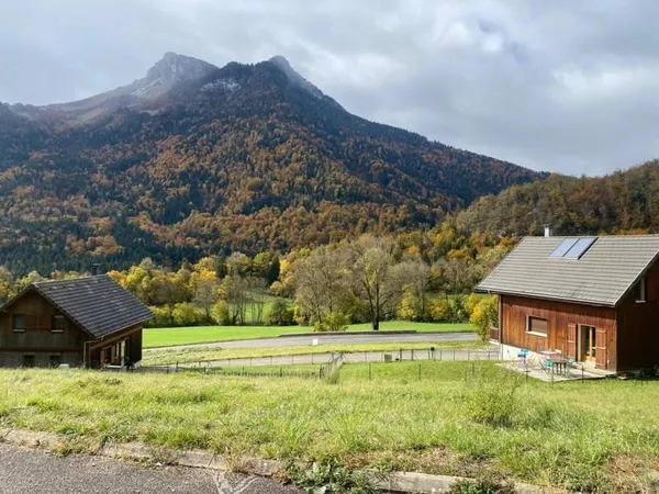 Terrain constructible 589 m²