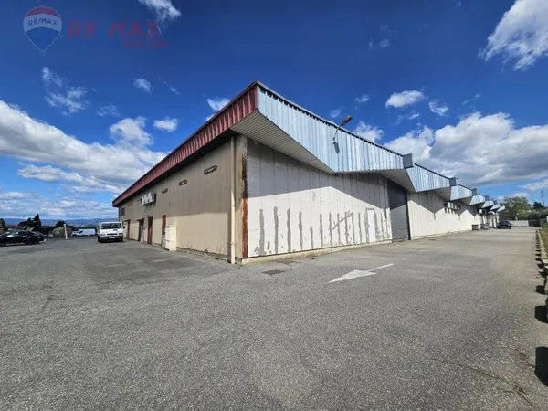 Entrepôt 1 pièce 167 m²